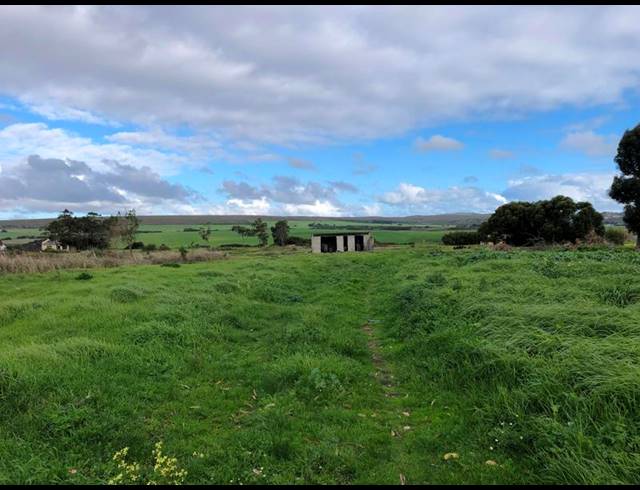 LAND FOR SALE IN BAARDSKEERDERSBOS